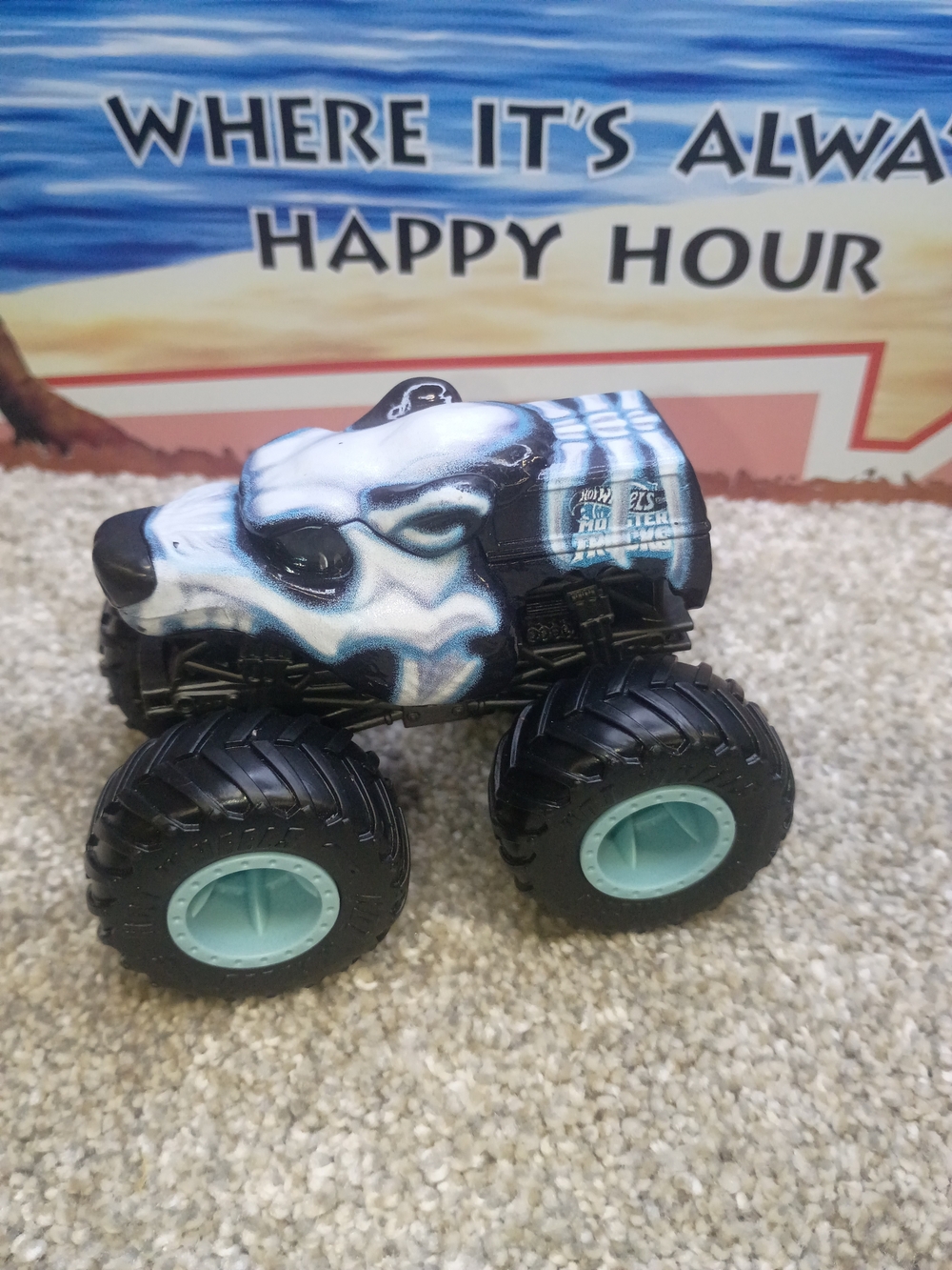 Bear Devil Hot Wheels Monster Truck 1:64 Scale